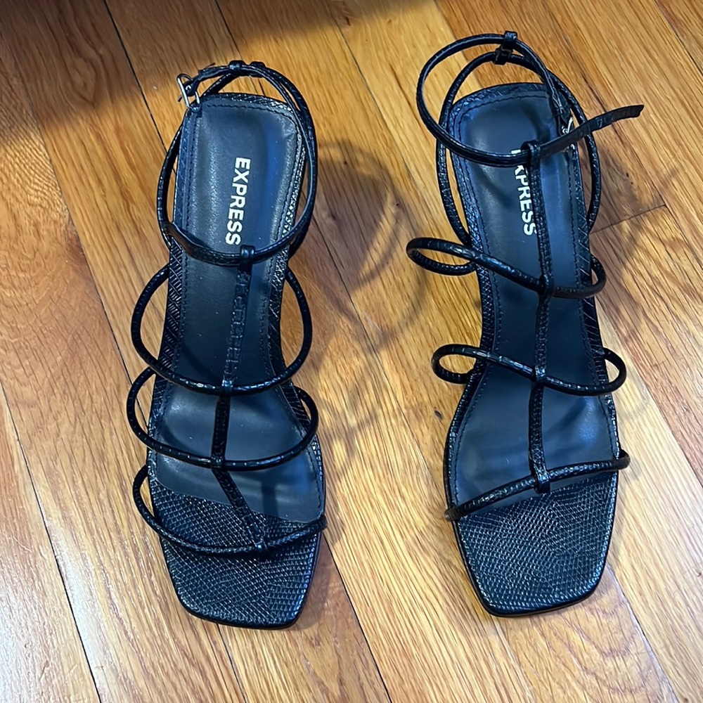 Express Sandals size 7